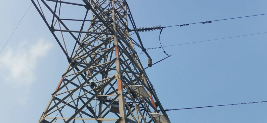 角鋼型電力鐵塔，電力鐵塔價格，電力鐵塔廠家