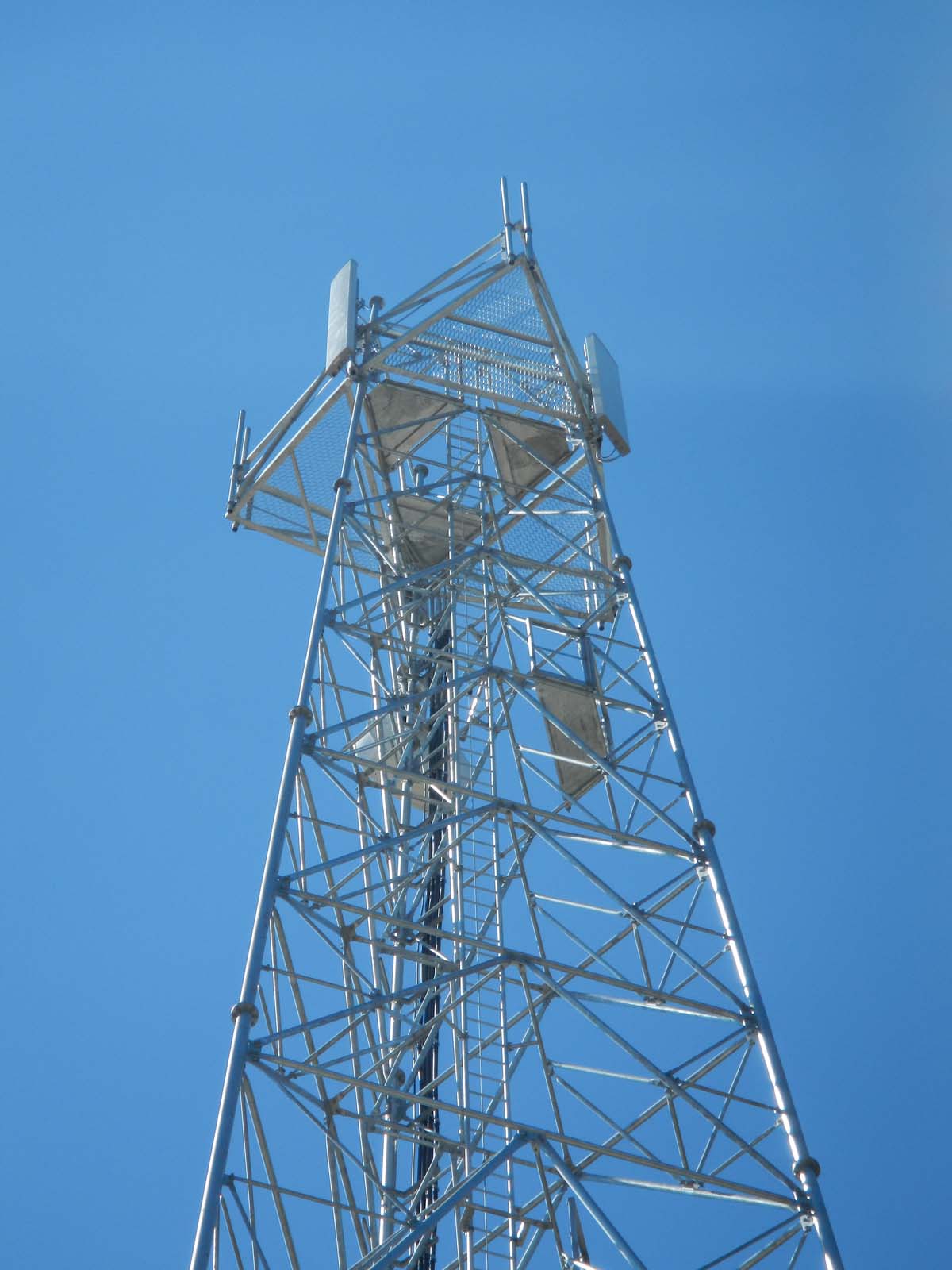 鋼管型電力鐵塔，電力鐵塔廠家，電力鐵塔價(jià)格